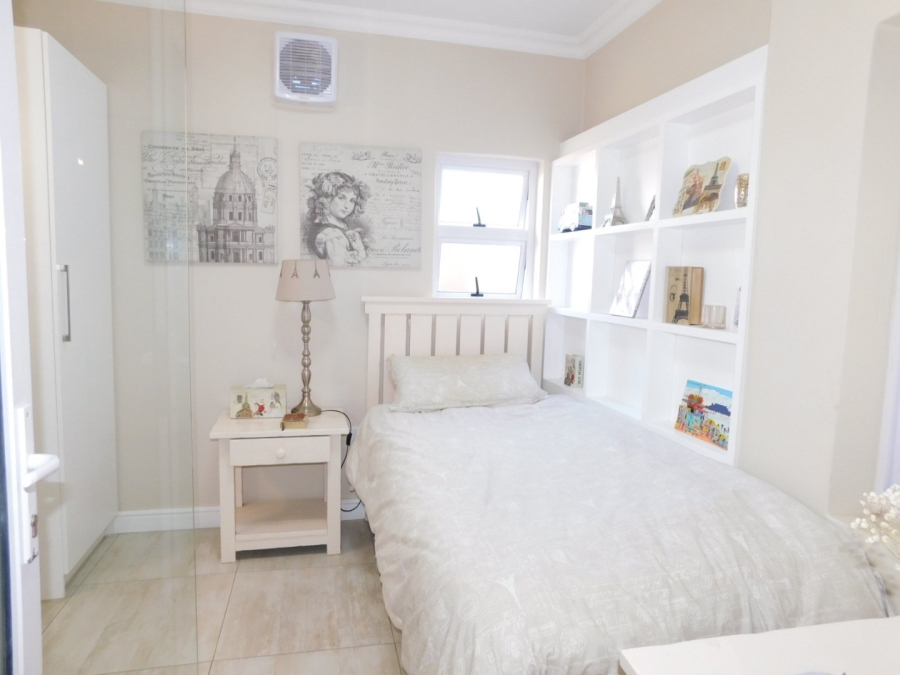 4 Bedroom Property for Sale in Harbour Island Western Cape